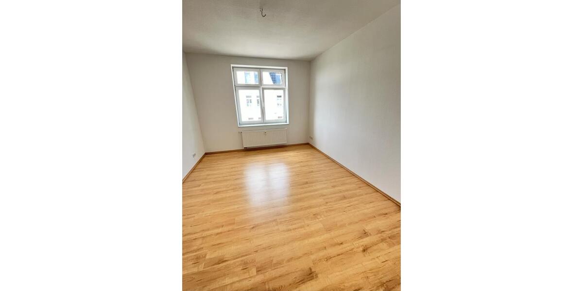 Etagenwohnung Mittweida - 3 Zimmer, 75 m&sup2;, 520&euro; | Angebot:25319793