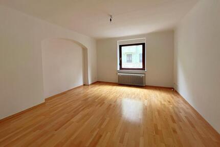 Ideal zentral - 2-Zimmerwohnung mit Veranda