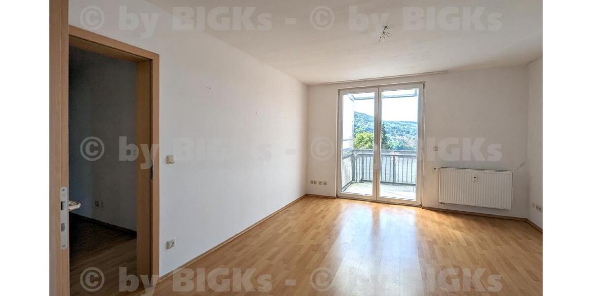 BIGKs - Suhl-Leninring: FREIE AUSSICHT - 3 Raum Wohnung Suhl,sep.Küche,Dusch-Wannenbad, Balkon (-;) - Etagenwohnung Suhl Suhl Friedrich-Wolf-Straße | Angebot:25045621