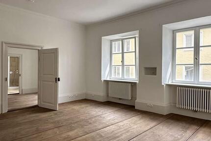 Katip | sanierter Altbau - 5-ZKB-Wohnung in der Maximilianstraße Augsburg – WG- & familiengeeignet 5 zimmer