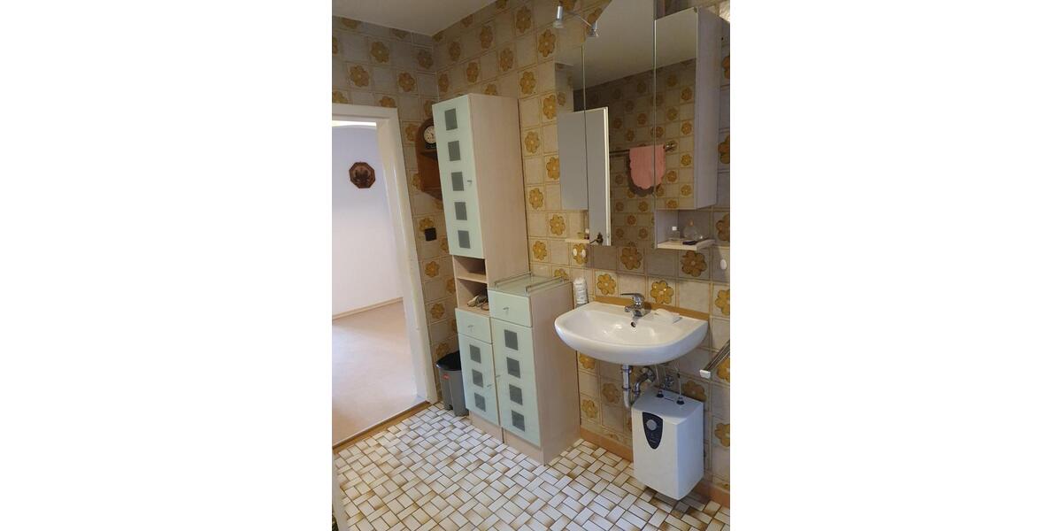 Etagenwohnung Pullenreuth - 3 Zimmer, 100 m&sup2;, 700&euro; | Angebot:25840266