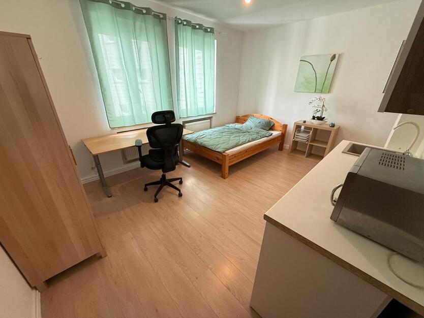 Voll Möbliertes Wg Zimmer mit eigener Küche & Bad