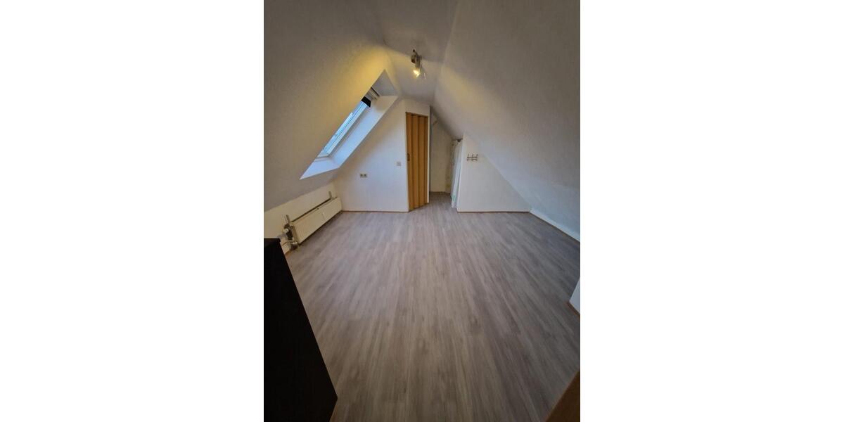 Dachgeschoßwohnung Langenhagen Brink - 1 Zimmer, 20 m&sup2;, 595&euro; | Angebot:25293092