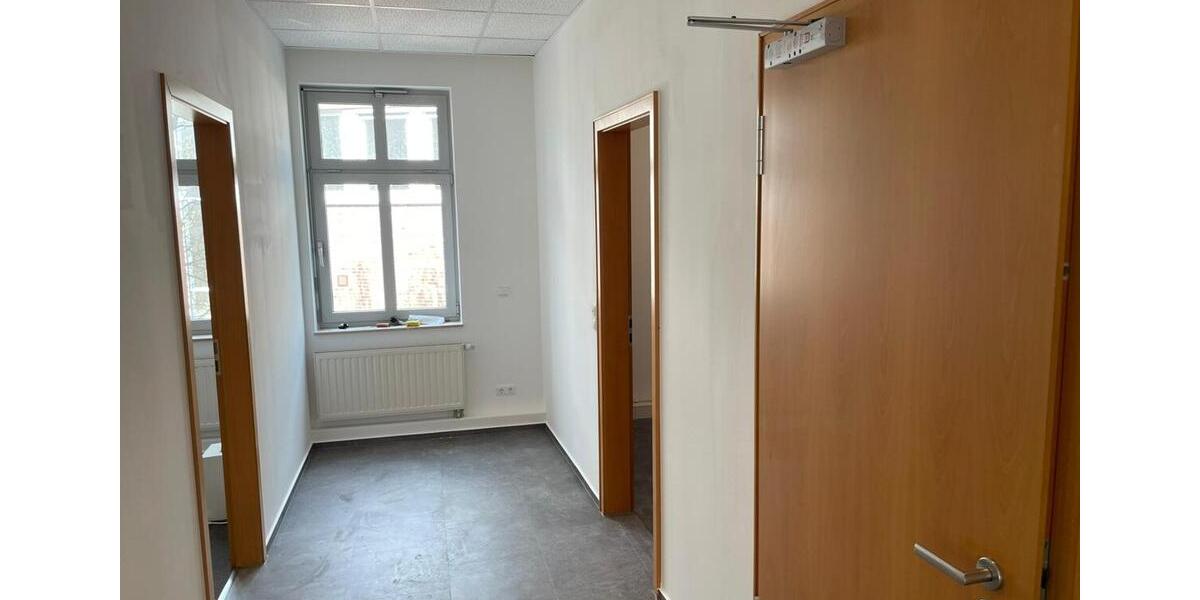 Etagenwohnung Dannenberg (Elbe) - 3 Zimmer, 120 m&sup2;, 900&euro; | Angebot:26422288