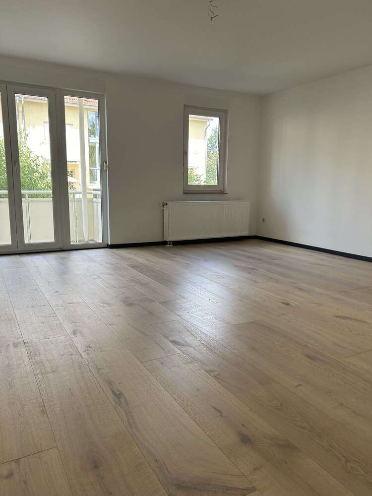 Wohnung zum Mieten in Werdau 715 € 102.3 m²