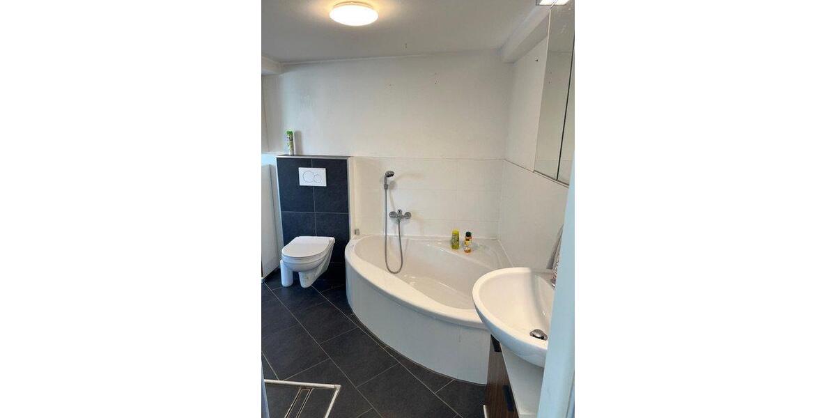 Dachgeschoßwohnung Bremerhaven - 2 Zimmer, 54 m&sup2;, 500&euro; | Angebot:26042143