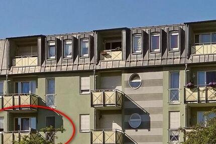(12537_21) MGN: ruhige 2-Zimmer Wohnung mit Balkon und Aufzug, Kabel-TV und Hausmeisterdienste inklusive - Wohnung Meiningen | Angebot:26972345