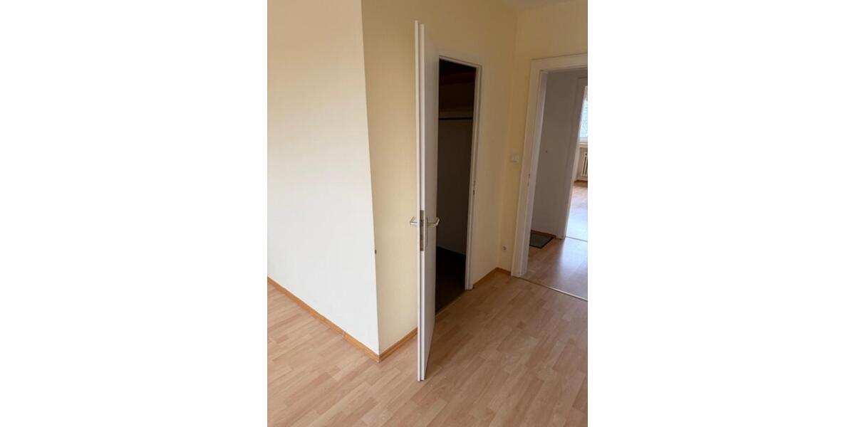 Dachgeschoßwohnung Pulheim - 3 Zimmer, 85 m&sup2;, 597&euro; | Angebot:25255743
