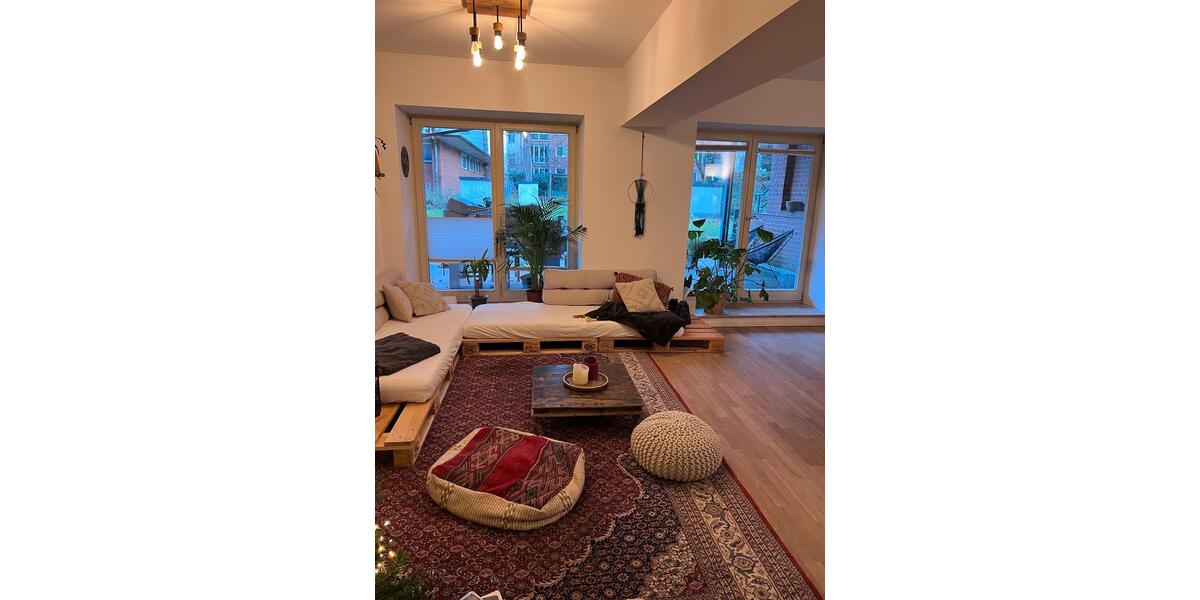 Erdgeschoßwohnung Hamburg Eimsbüttel - 2 Zimmer, 70 m&sup2;, 1.600&euro; | Angebot:24377746