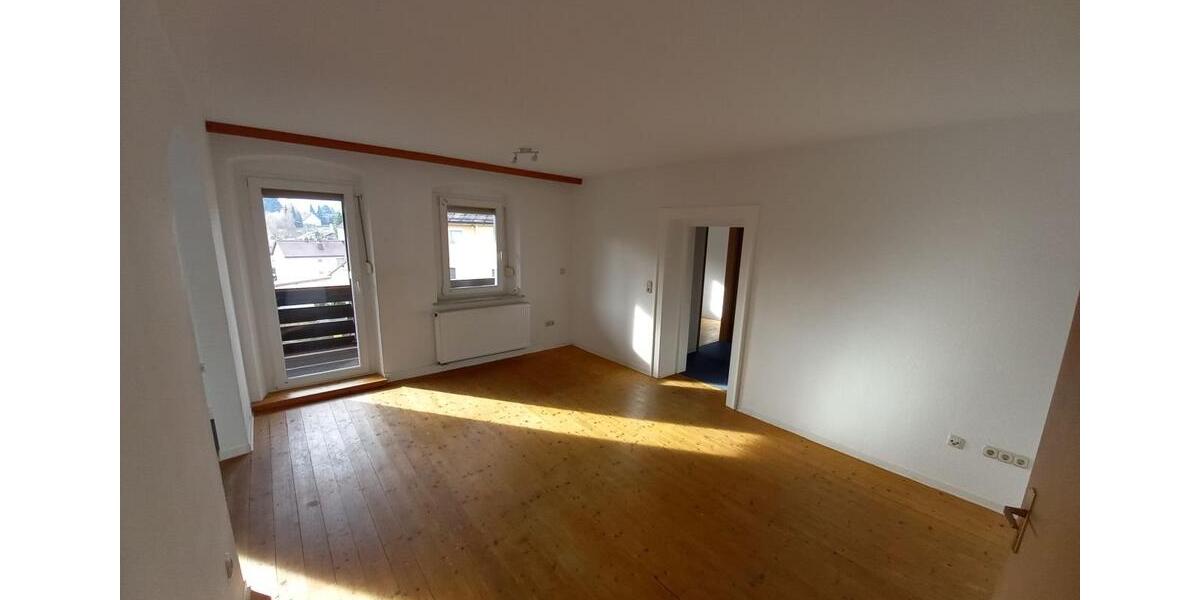 Etagenwohnung Fichtelberg - 4 Zimmer, 82 m&sup2;, 680&euro; | Angebot:25986592