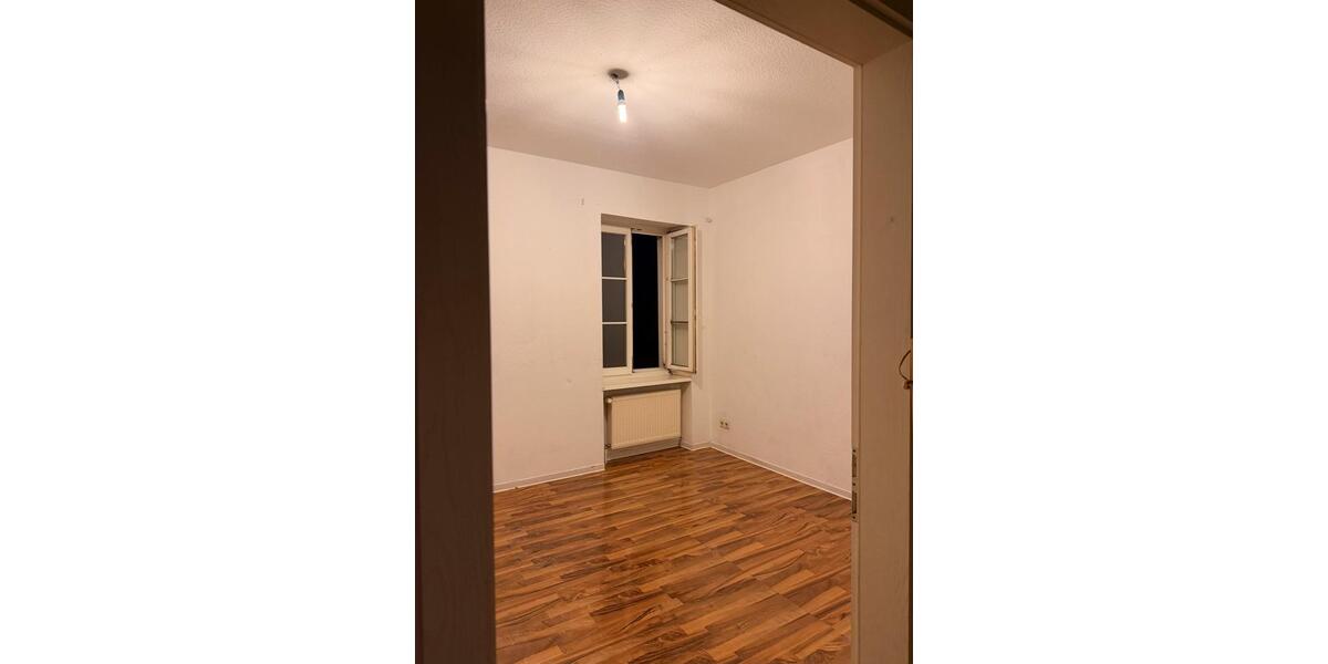 Etagenwohnung Heusweiler - 4 Zimmer, 100 m&sup2;, 1.000&euro; | Angebot:24807144