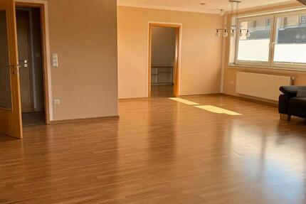 Wohnung Altenbeken - 4 Zimmer, 118 m&sup2;, 980&euro; | Angebot:25656564