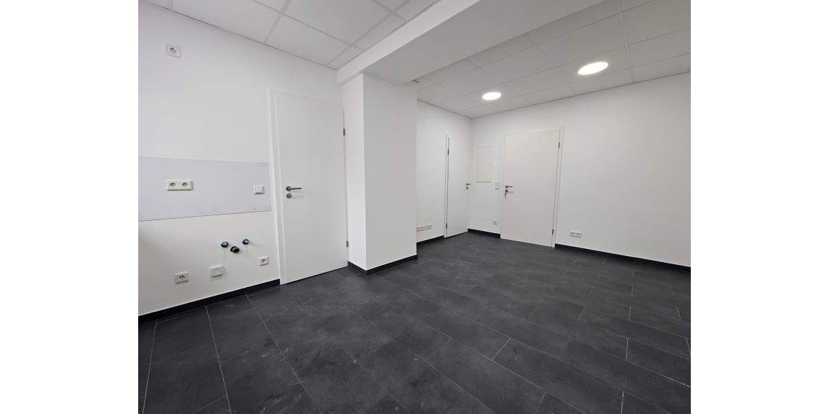 Gewerbeobjekt Röthenbach - 2 Zimmer, 41 m&sup2;, 500&euro; | Angebot:24780105