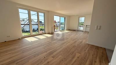 LICHTDURCHFLUTET WOHNEN MIT BALKON & AUFZUG 3 zimmer