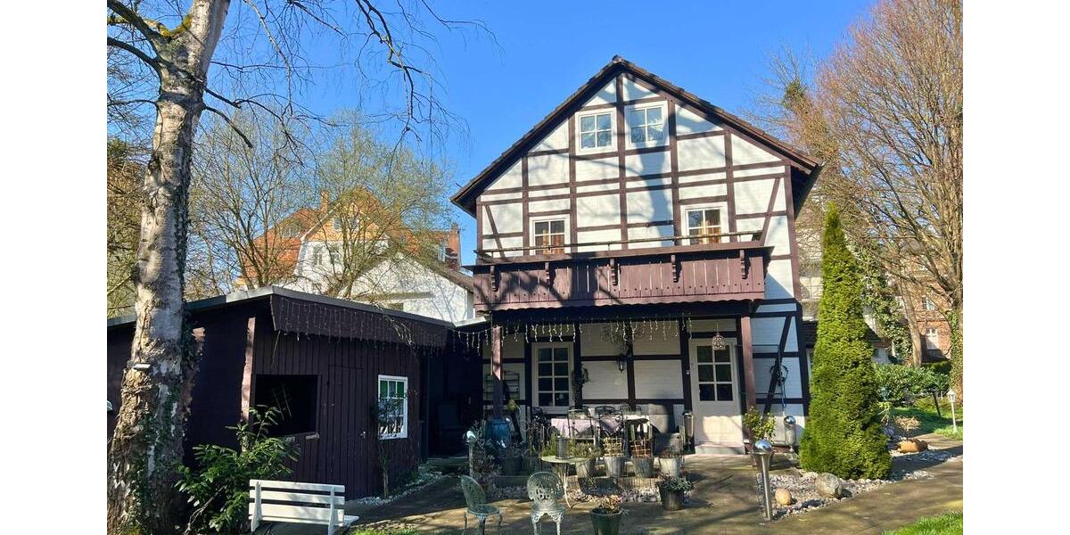 Einfamilienhaus Bad Pyrmont - 6 Zimmer, 240 m&sup2;, 1.500&euro; | Angebot:26193677