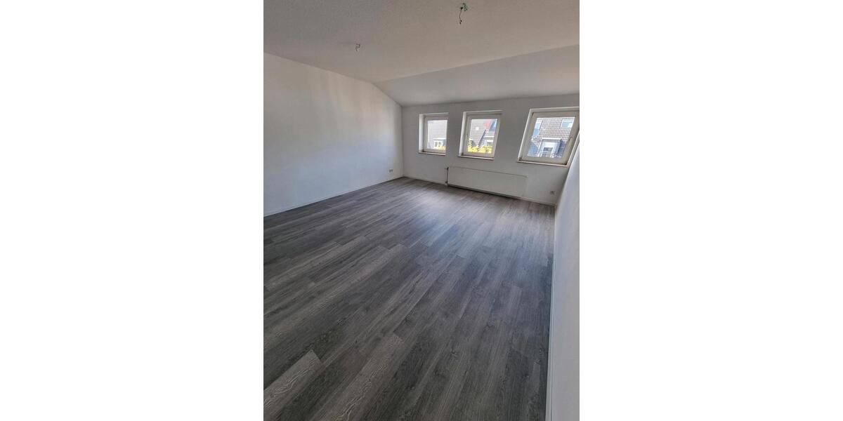 Dachgeschoßwohnung Düsseldorf Stadtbezirk 3 - 2 Zimmer, 62 m&sup2;, 1.050&euro; | Angebot:26566431