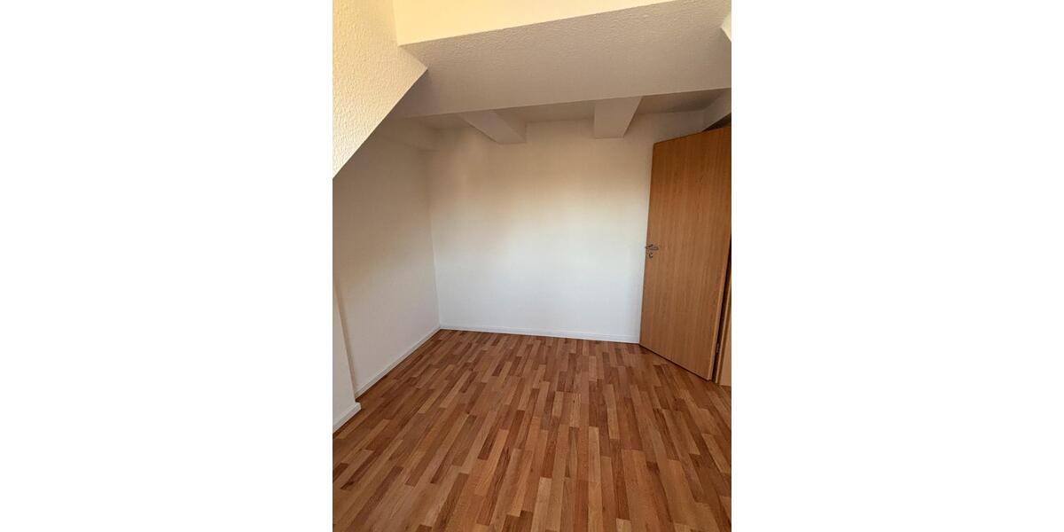Dachgeschoßwohnung Braunsbedra Frankleben - 2 Zimmer, 35 m&sup2;, 450&euro; | Angebot:26431111