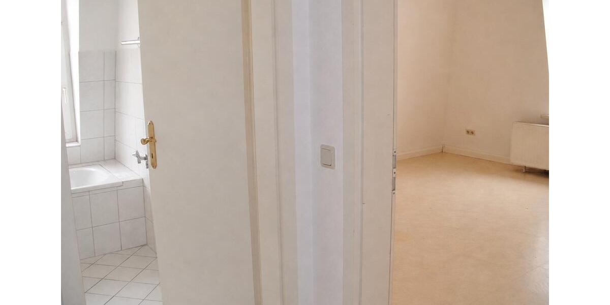 Dachgeschoßwohnung Gotha - 1 Zimmer, 30 m&sup2;, 299&euro; | Angebot:26665313