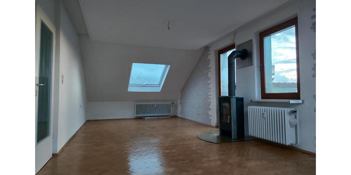 Dachgeschoßwohnung Hessisch Lichtenau - 3 Zimmer, 650&euro; | Angebot:23483757