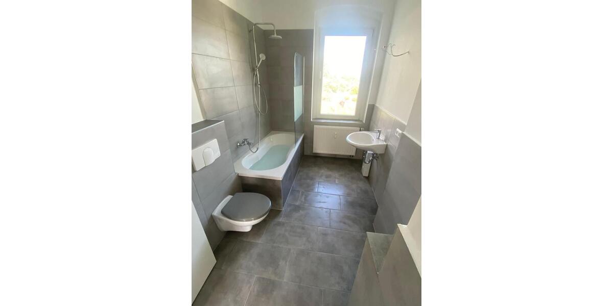 Etagenwohnung Döbeln - 4 Zimmer, 94 m&sup2;, 698&euro; | Angebot:26088807
