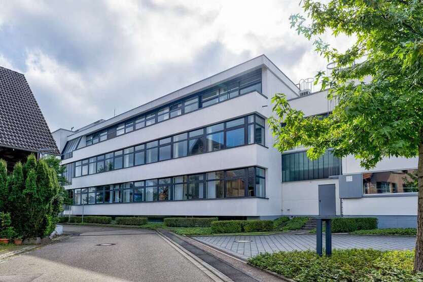 Büro in Oberkirch Stadelhofen 4.807,50 € 641 m²