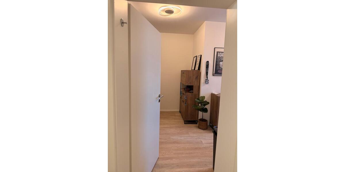 Wohnen auf Zeit Neubrandenburg - 1 Zimmer, 15 m&sup2;, 450&euro; | Angebot:25249108