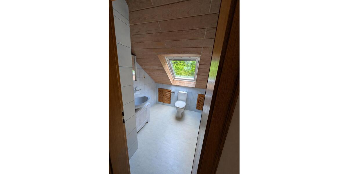 Dachgeschoßwohnung Nieste - 2 Zimmer, 82 m&sup2;, 650&euro; | Angebot:26626600
