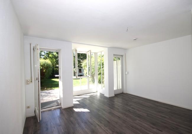 Charmante 1 Zimmer-Wohnung mit Privatgarten in wunderschöner Lage in Waldtruderting zimmer