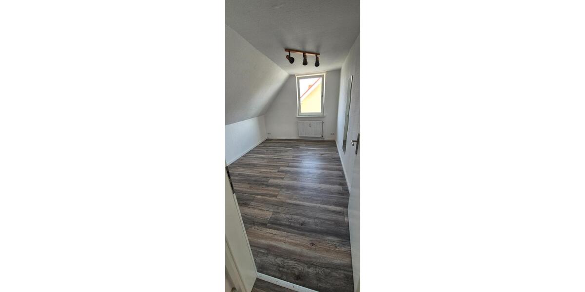 Dachgeschoßwohnung Warburg - 4 Zimmer, 86 m&sup2;, 550&euro; | Angebot:25309698