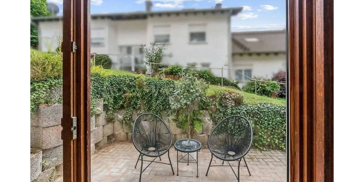 Etagenwohnung Bad Camberg - 4 Zimmer, 103 m&sup2;, 1.160&euro; | Angebot:26257553