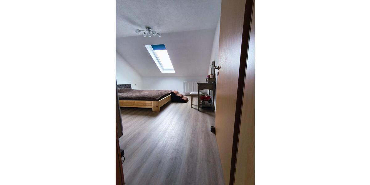 Dachgeschoßwohnung Rot am See - 3 Zimmer, 77 m&sup2;, 650&euro; | Angebot:24441196