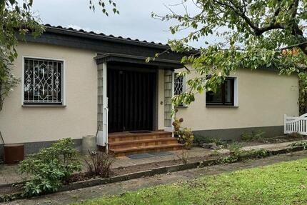 HAUS RÄUME für HOMEOFFICE LAGER GARTEN in Lev- Rheindorf zimmer