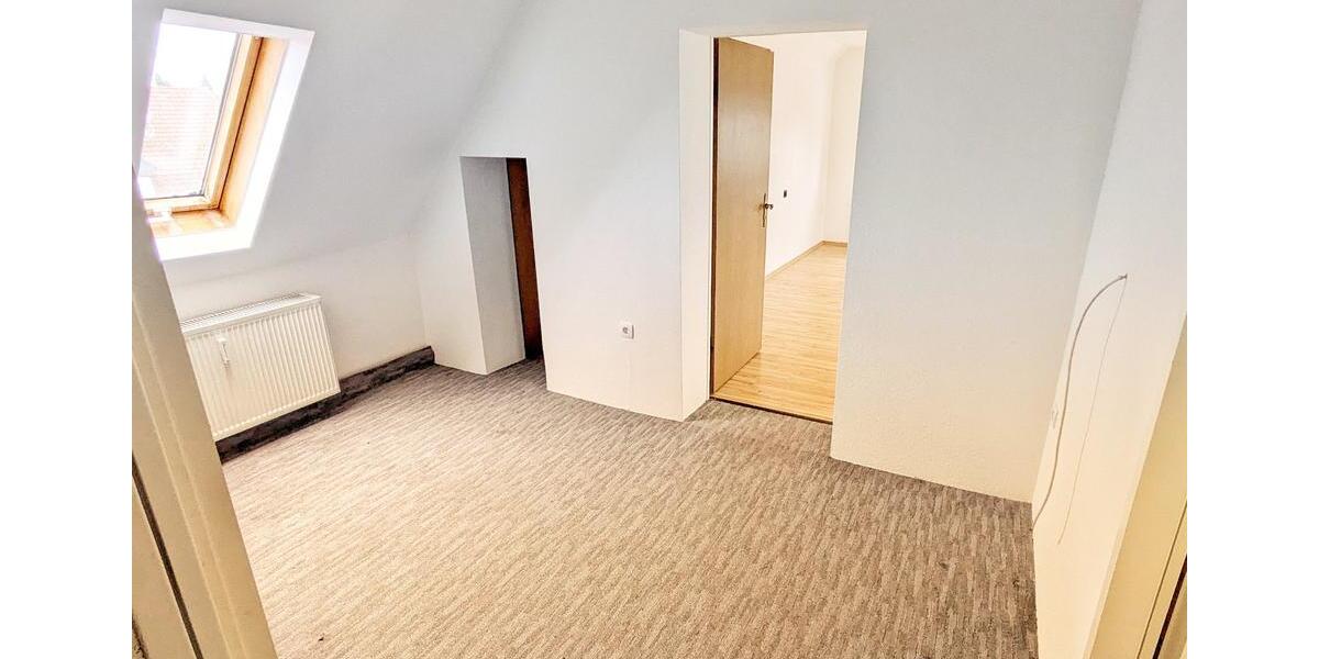 Dachgeschoßwohnung Oberasbach - 3.5 Zimmer, 75 m&sup2;, 950&euro; | Angebot:25873675