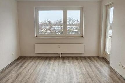 Sehr schöne renovierte 3 Zimmer Wohnung mit Balkon in Duisburg zu vermieten, WBS erforderlich 3 zimmer