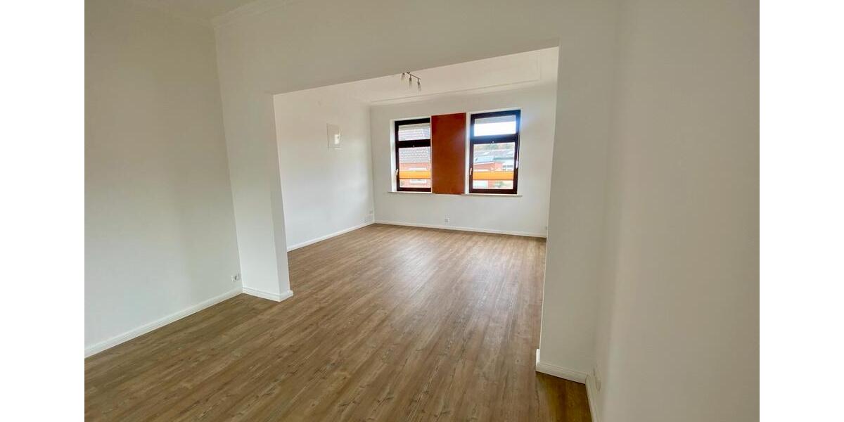 Etagenwohnung Tellingstedt - 4 Zimmer, 120 m&sup2;, 1.100&euro; | Angebot:26238996