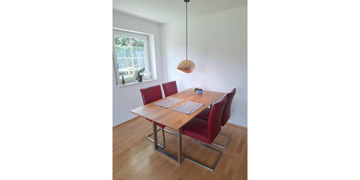 Erdgeschoßwohnung Chieming - 2.5 Zimmer, 81 m&sup2;, 1.130&euro; | Angebot:26585568