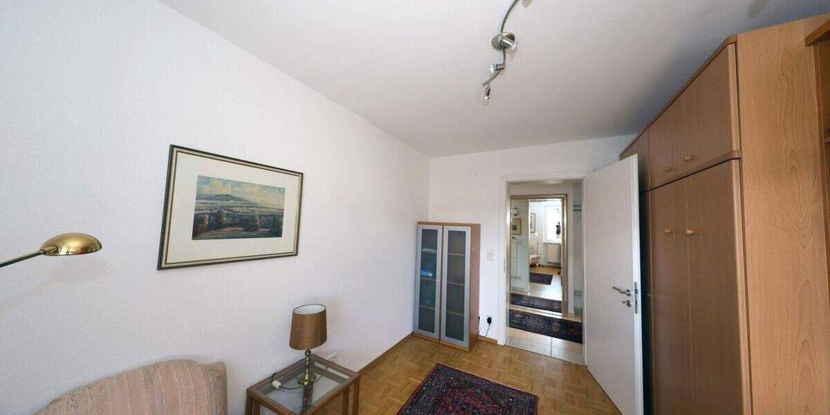 Etagenwohnung Leinfelden-Echterdingen Leinfelden - 4 Zimmer, 110 m&sup2;, 2.000&euro; | Angebot:25840929