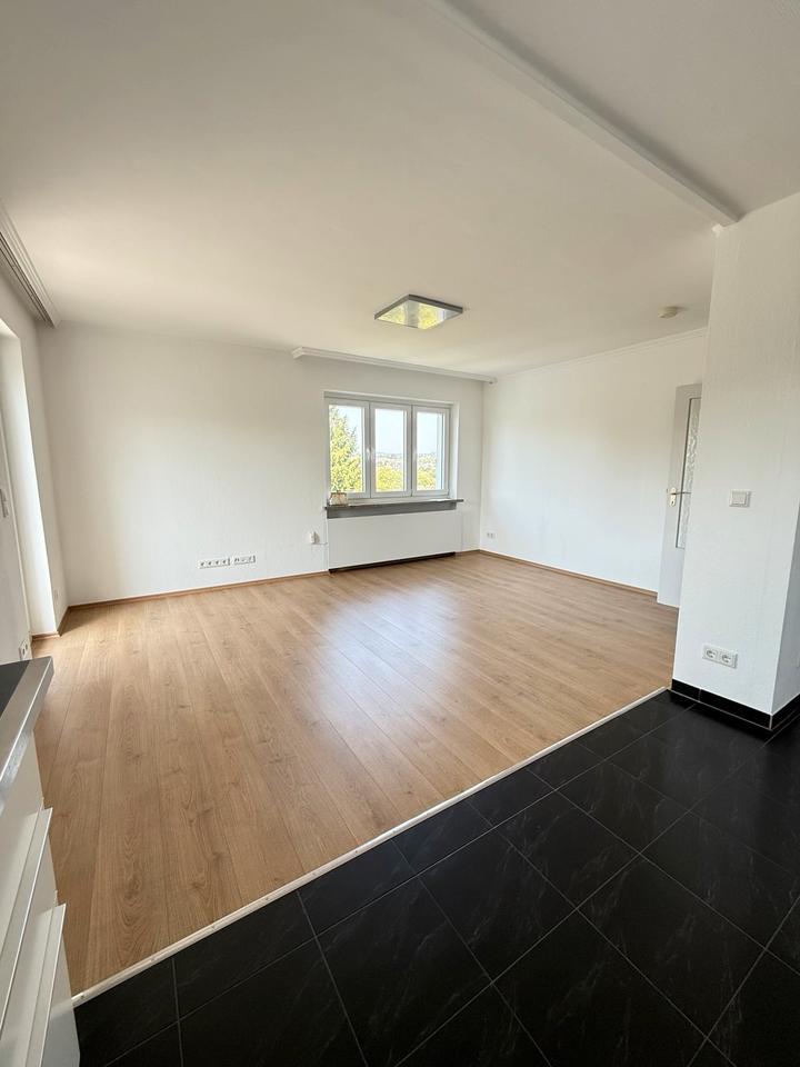 Geschmackvolle 2-Raum-Wohnung mit Balkon und EBK in Wuppertal
