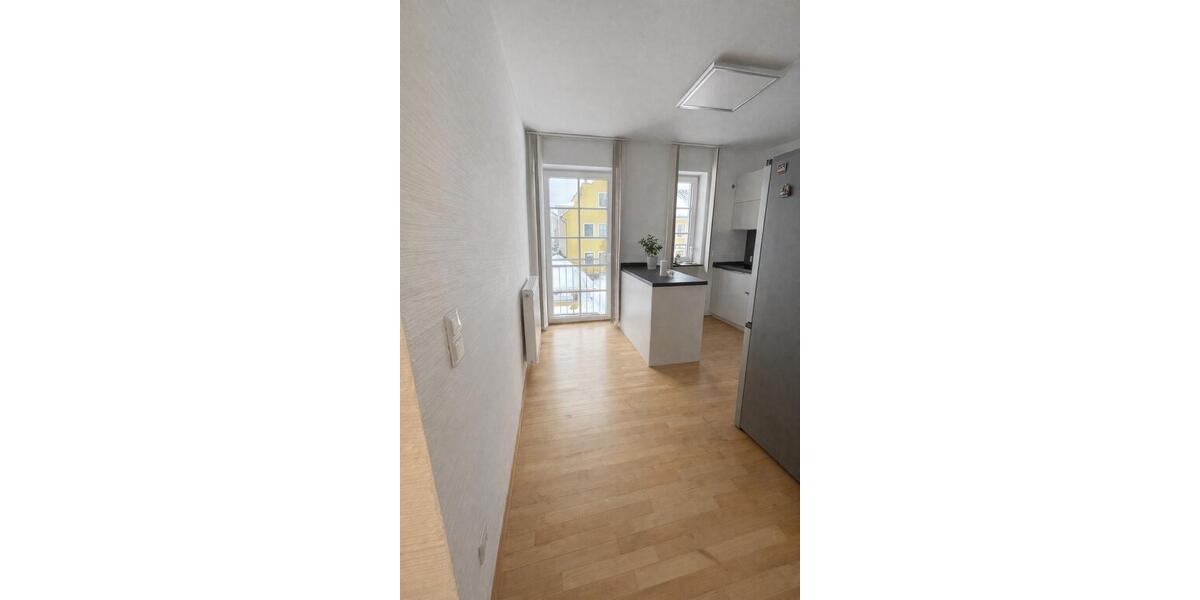 Etagenwohnung Pressath - 2 Zimmer, 80 m&sup2;, 1.050&euro; | Angebot:24838655