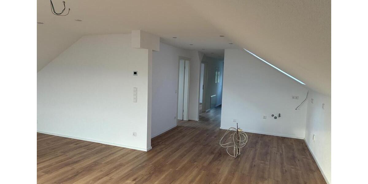 Dachgeschoßwohnung Lörrach Brombach - 3 Zimmer, 74 m&sup2;, 1.380&euro; | Angebot:25844602