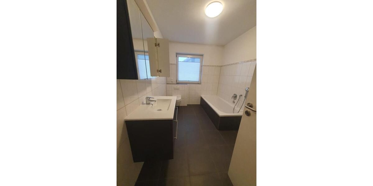 Dachgeschoßwohnung Haibach - 3 Zimmer, 109 m&sup2;, 1.199&euro; | Angebot:26256086