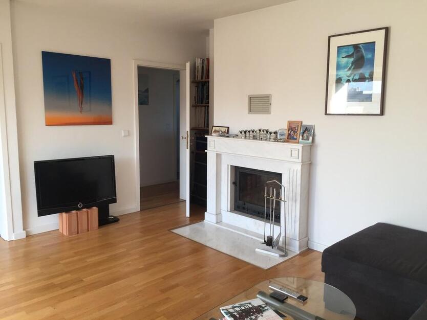 3 MONATE ZWISCHENMIETE: SCHÖNE EINPERSONEN-DACHWOHNUNG UHLENHORST 3 zimmer