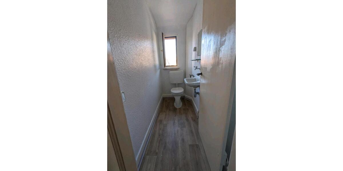 Etagenwohnung Weinstadt - 4 Zimmer, 80 m&sup2;, 1.100&euro; | Angebot:26693293
