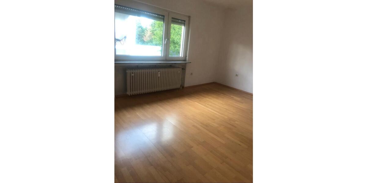 Etagenwohnung Hochheim am Main - 3 Zimmer, 83 m&sup2;, 950&euro; | Angebot:25906705