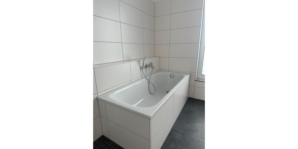 Einfamilienhaus Pforzheim Nordstadt - 2 Zimmer, 83 m&sup2;, 1.550&euro; | Angebot:25804691