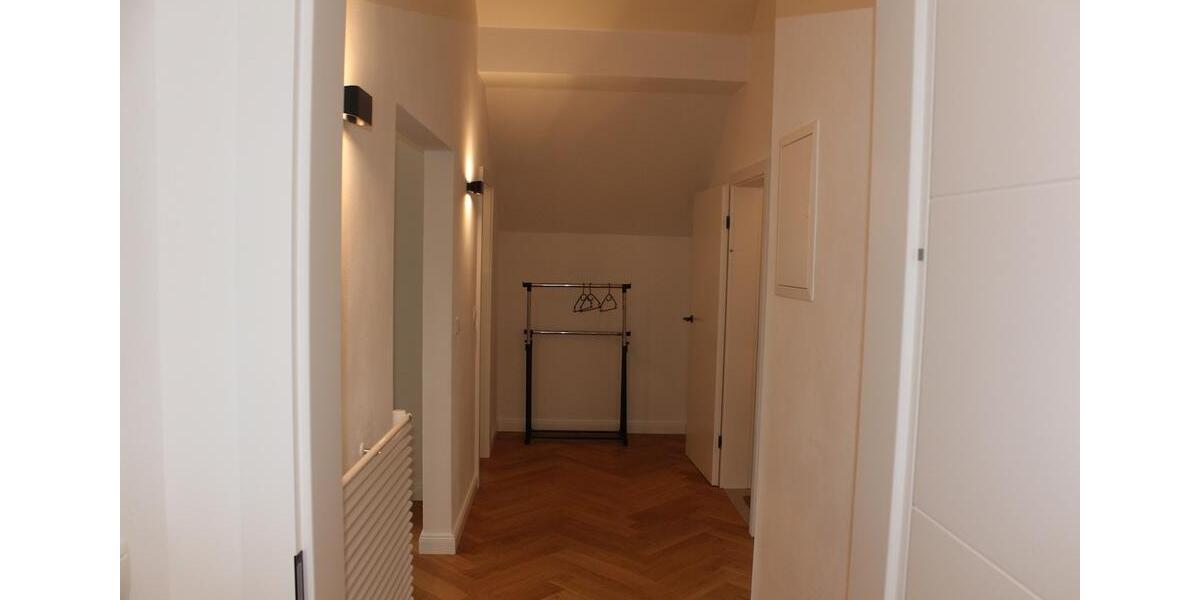 Dachgeschoßwohnung Deidesheim - 3 Zimmer, 100 m&sup2;, 1.850&euro; | Angebot:24462487