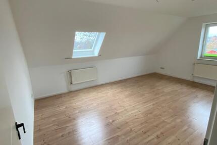 Wohnung Hohenfelde - 4 Zimmer, 95 m&sup2;, 1.300&euro; | Angebot:25976380