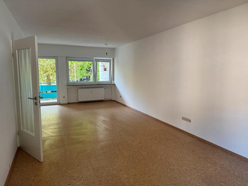 kernsanierte 2-Zimmer-Wohnung mit Balkon
