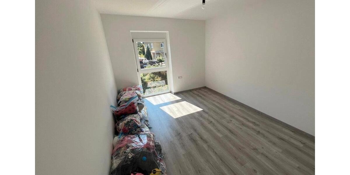 Etagenwohnung Kirchham - 4 Zimmer, 83 m&sup2;, 950&euro; | Angebot:26047318