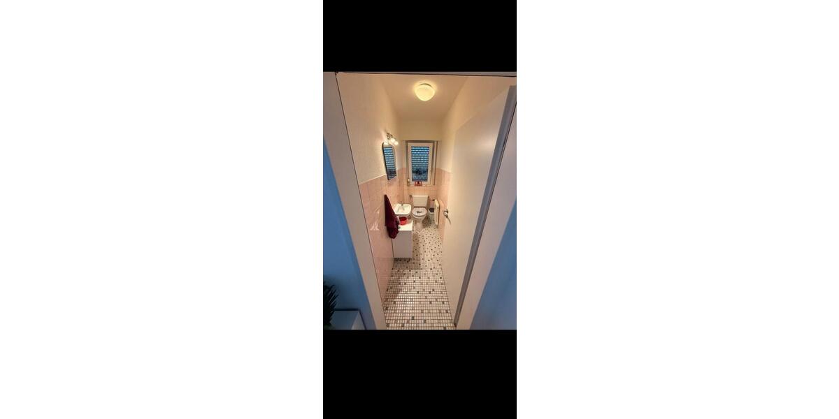 Etagenwohnung Wachtberg - 3 Zimmer, 96 m&sup2;, 1.000&euro; | Angebot:26664045